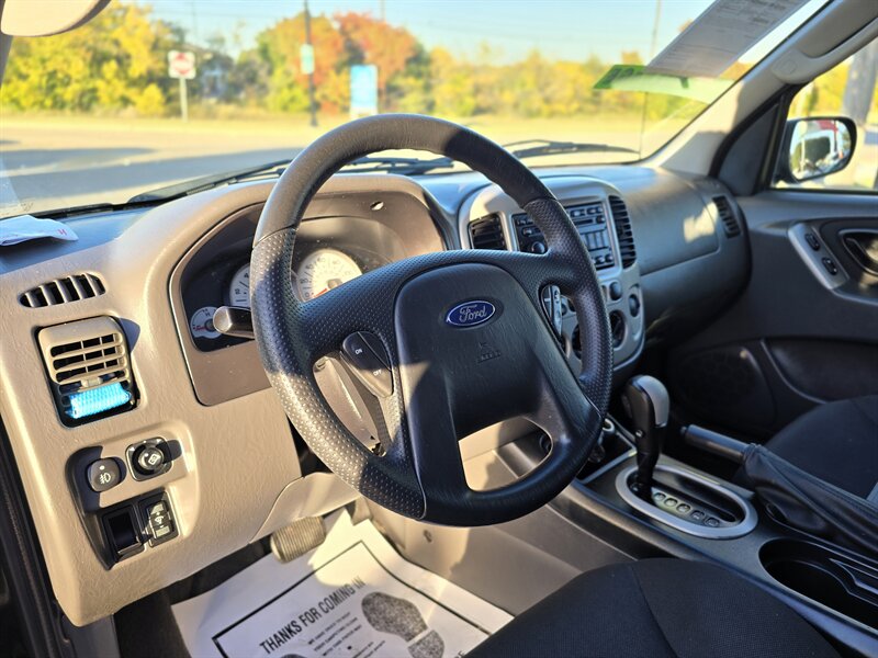 2007 Ford Escape XLT - Photo 15 - Garland, TX 75042