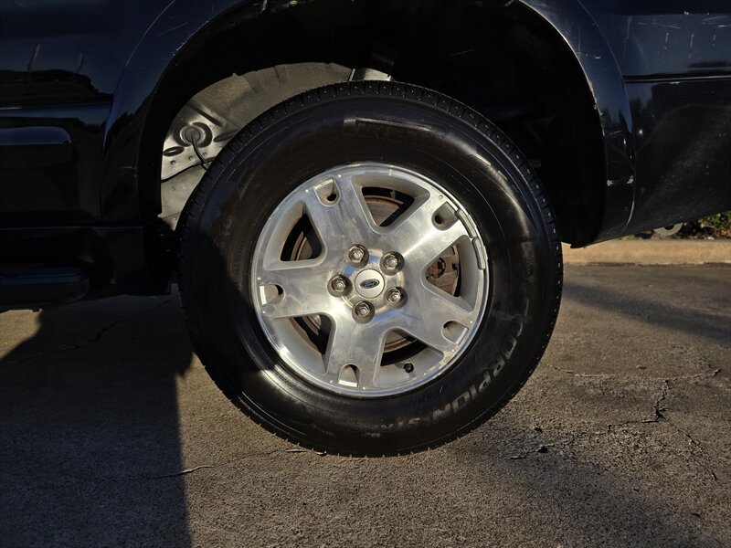 2007 Ford Escape XLT - Photo 5 - Garland, TX 75042