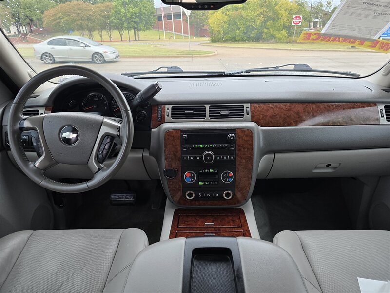 2009 Chevrolet Tahoe LTZ   - Photo 22 - Garland, TX 75042