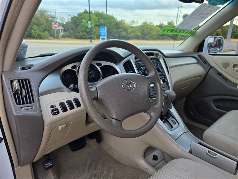 2004 Toyota Highlander - Photo 13 - Garland, TX 75042