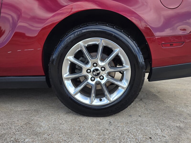 2010 Ford Mustang GT Premium   - Photo 4 - Garland, TX 75042