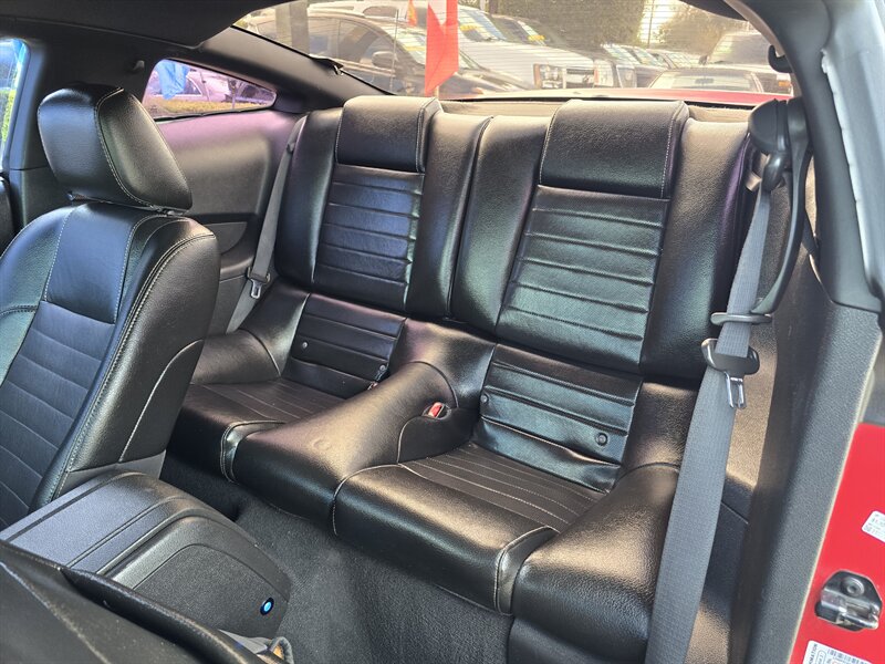 2010 Ford Mustang GT Premium   - Photo 16 - Garland, TX 75042