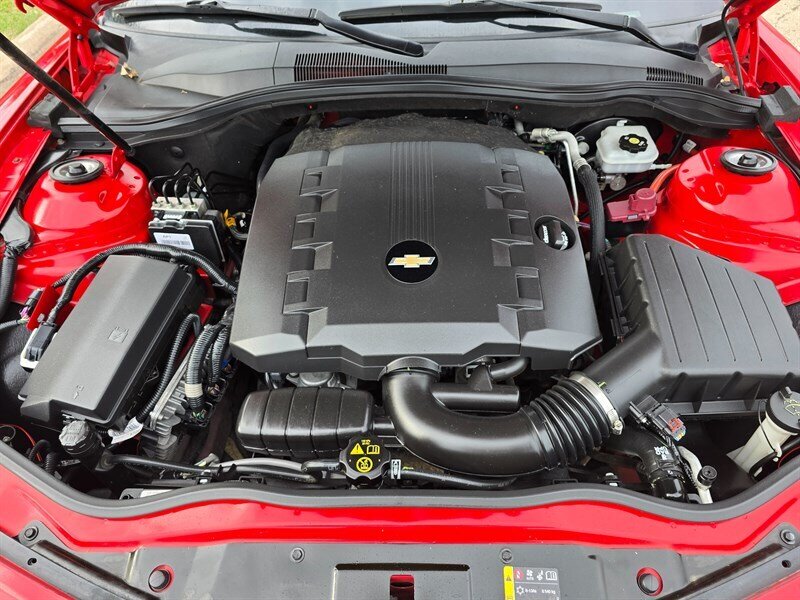 2015 Chevrolet Camaro LT - Photo 13 - Garland, TX 75042