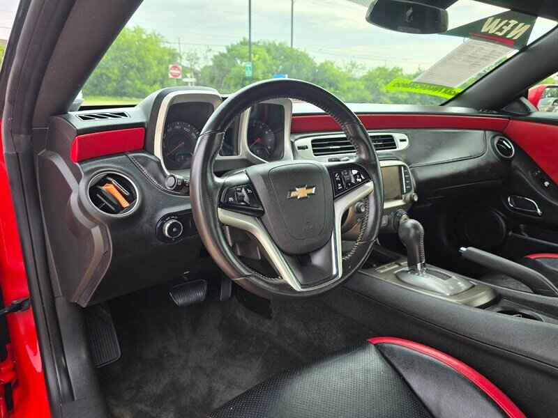 2015 Chevrolet Camaro LT - Photo 14 - Garland, TX 75042