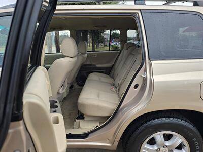 2004 Toyota Highlander V6   - Photo 15 - Garland, TX 75042