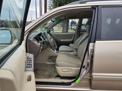 2004 Toyota Highlander V6   - Photo 14 - Garland, TX 75042
