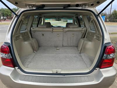 2004 Toyota Highlander V6   - Photo 17 - Garland, TX 75042