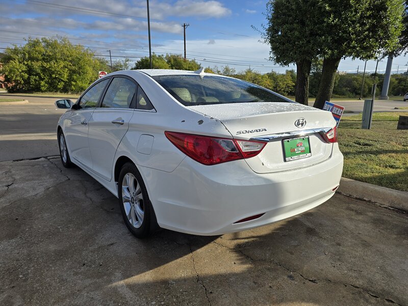 2011 Hyundai Sonata Limited   - Photo 6 - Garland, TX 75042