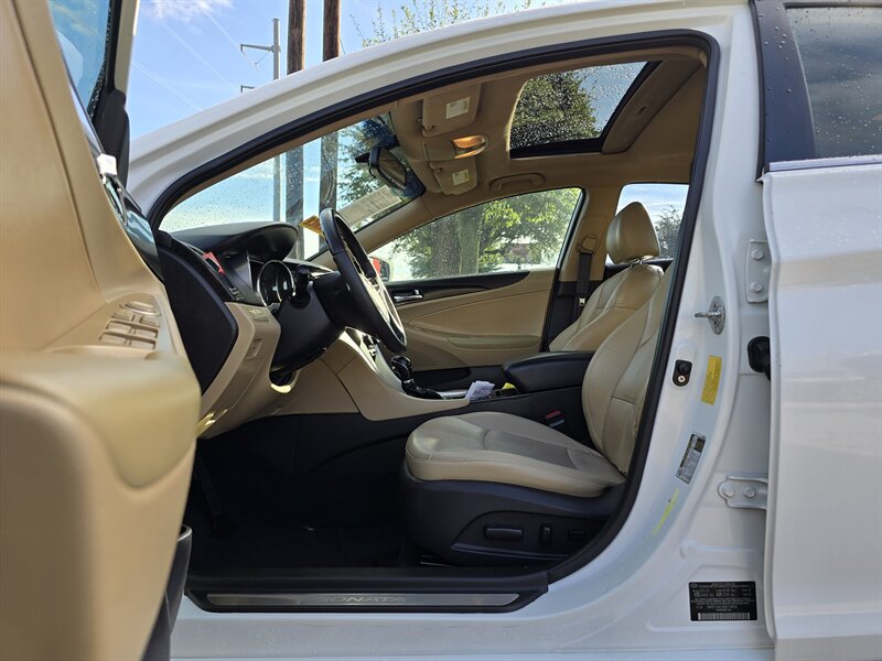 2011 Hyundai Sonata Limited   - Photo 14 - Garland, TX 75042