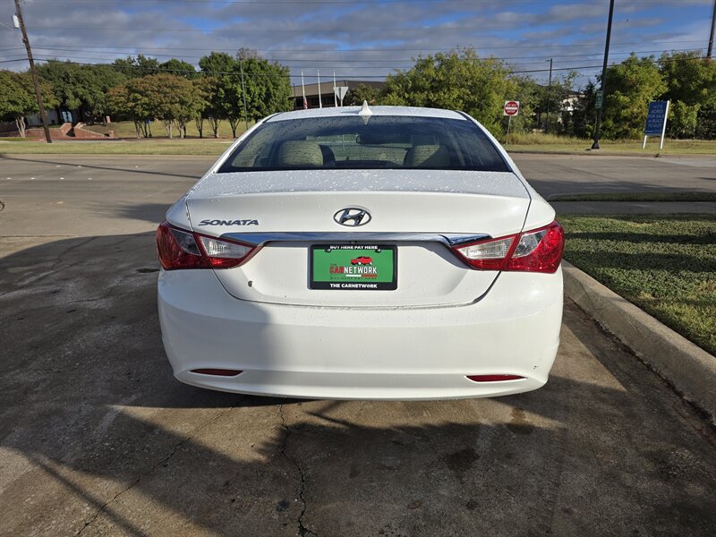 2011 Hyundai Sonata Limited   - Photo 7 - Garland, TX 75042
