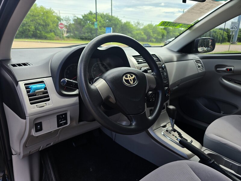 2011 Toyota Corolla LE - Photo 13 - Garland, TX 75042