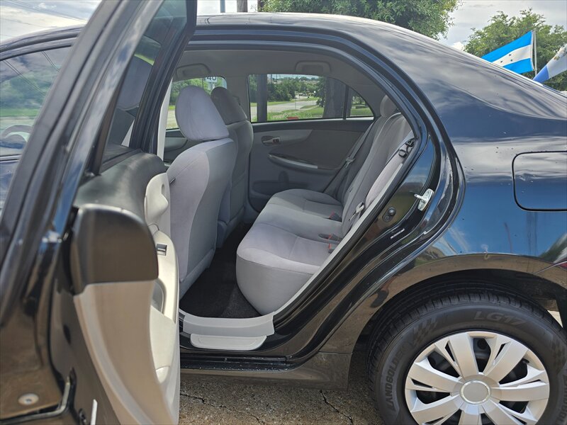 2011 Toyota Corolla LE - Photo 15 - Garland, TX 75042