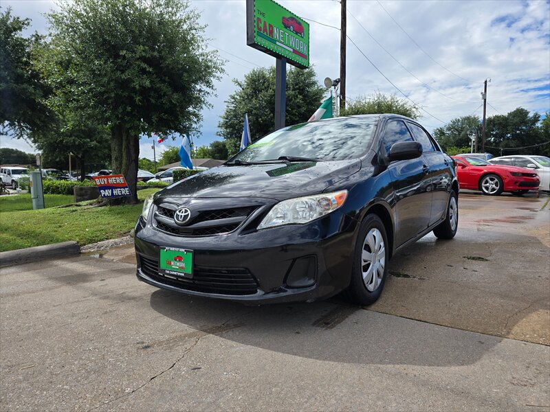 2011 Toyota Corolla LE - Photo 2 - Garland, TX 75042