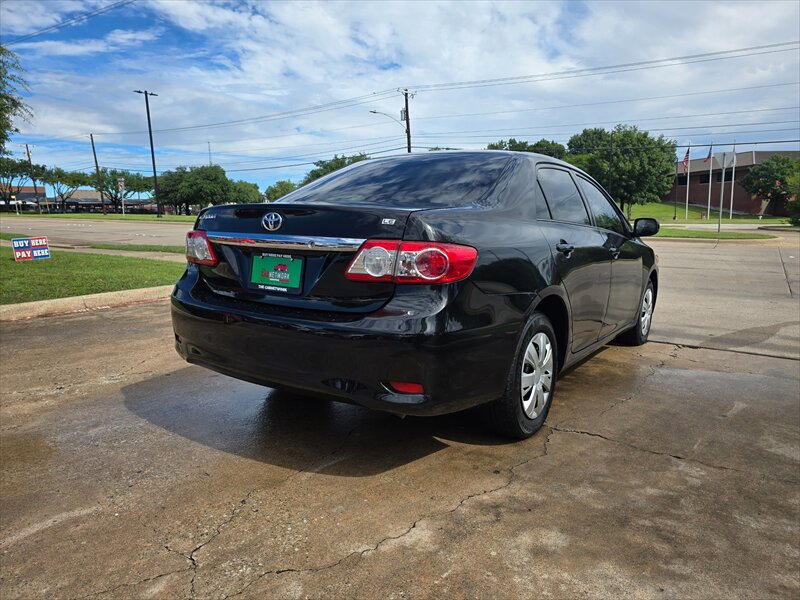 2011 Toyota Corolla LE - Photo 9 - Garland, TX 75042
