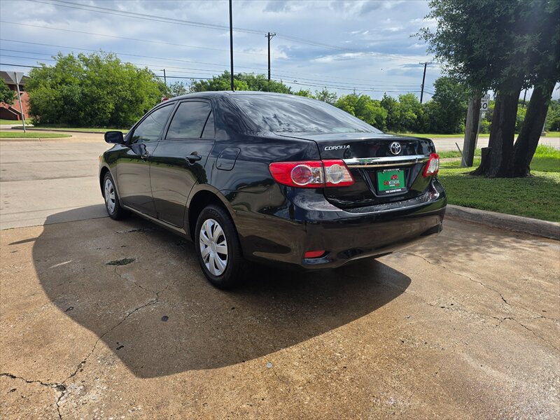 2011 Toyota Corolla LE - Photo 6 - Garland, TX 75042