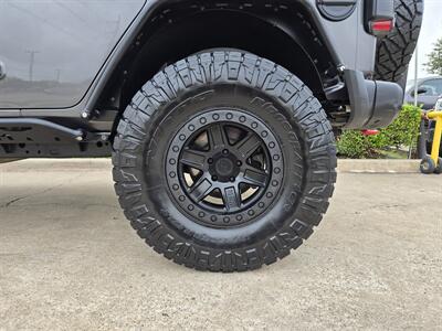 2018 Jeep Wrangler Unlimited Rubicon   - Photo 4 - Garland, TX 75042