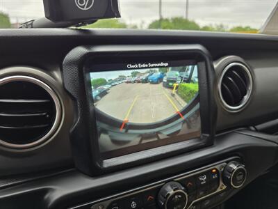 2018 Jeep Wrangler Unlimited Rubicon   - Photo 22 - Garland, TX 75042