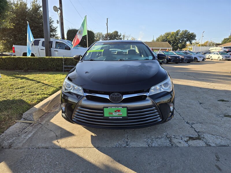 2017 Toyota Camry LE - Photo 11 - Garland, TX 75042