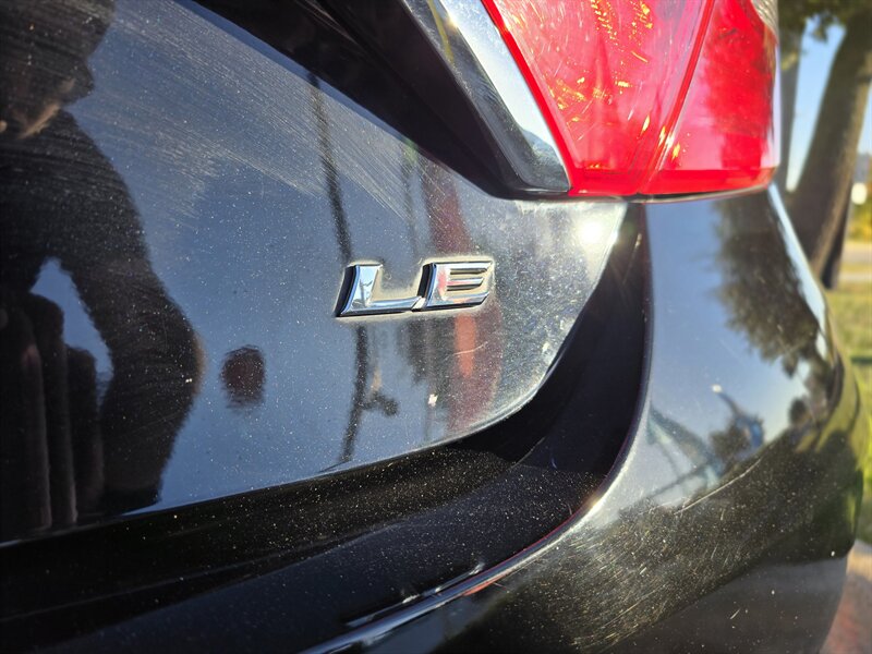 2017 Toyota Camry LE - Photo 7 - Garland, TX 75042