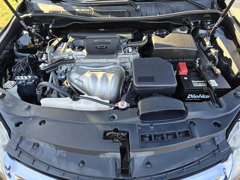 2017 Toyota Camry LE - Photo 12 - Garland, TX 75042