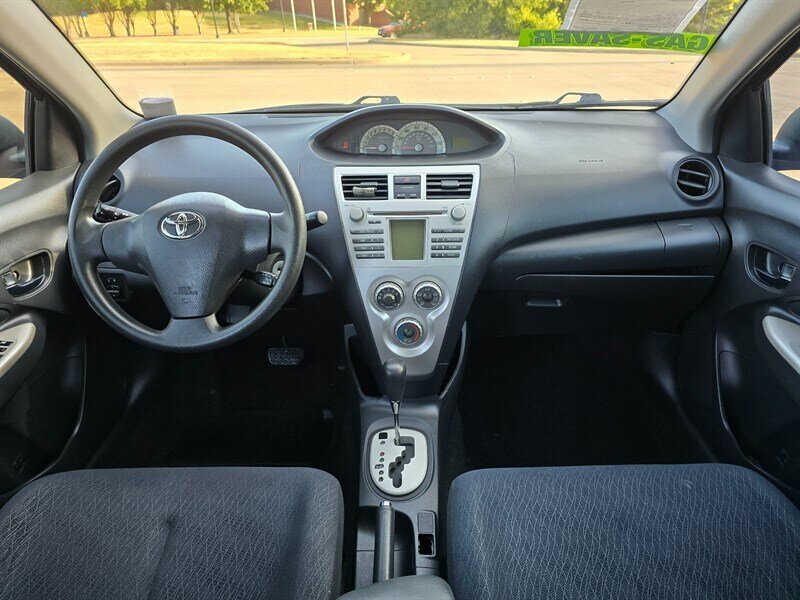 2007 Toyota Yaris - Photo 15 - Garland, TX 75042