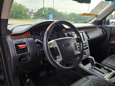 2011 Ford Flex Limited   - Photo 17 - Garland, TX 75042