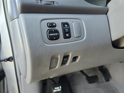 2004 Toyota Sienna LE 7 Passenger   - Photo 13 - Garland, TX 75042