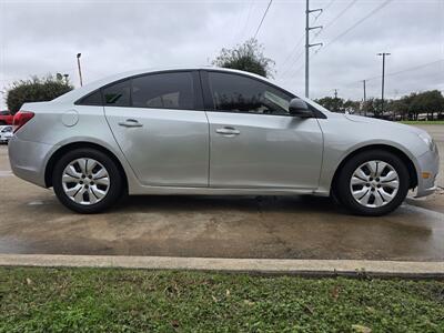 2013 CHEVROLET Cruze LS Auto   - Photo 9 - Garland, TX 75042