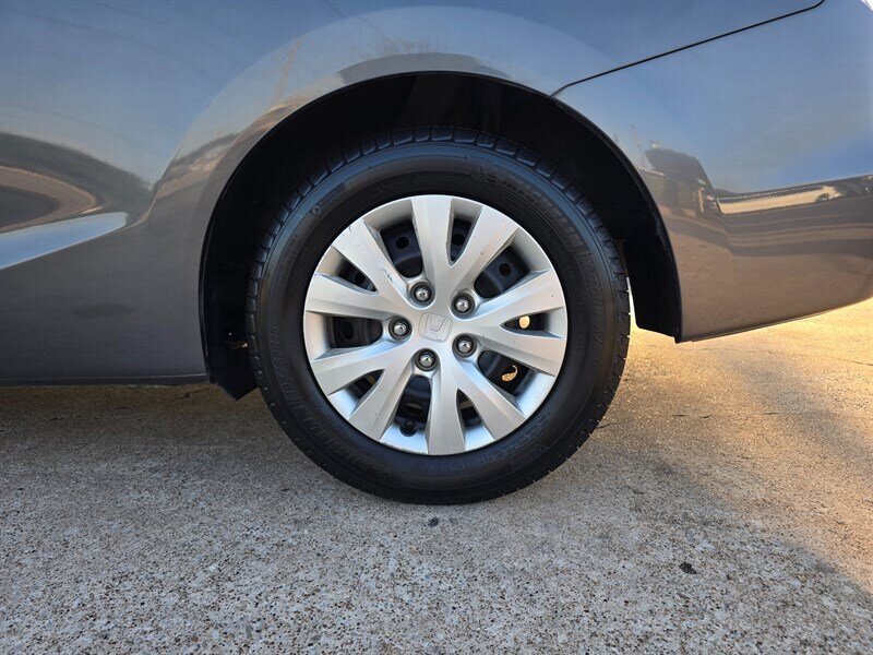 2012 Honda Civic LX - Photo 4 - Garland, TX 75042