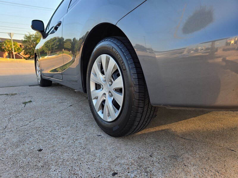 2012 Honda Civic LX - Photo 5 - Garland, TX 75042