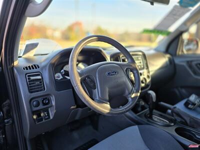 2005 Ford Escape XLS - Photo 13 - Garland, TX 75042