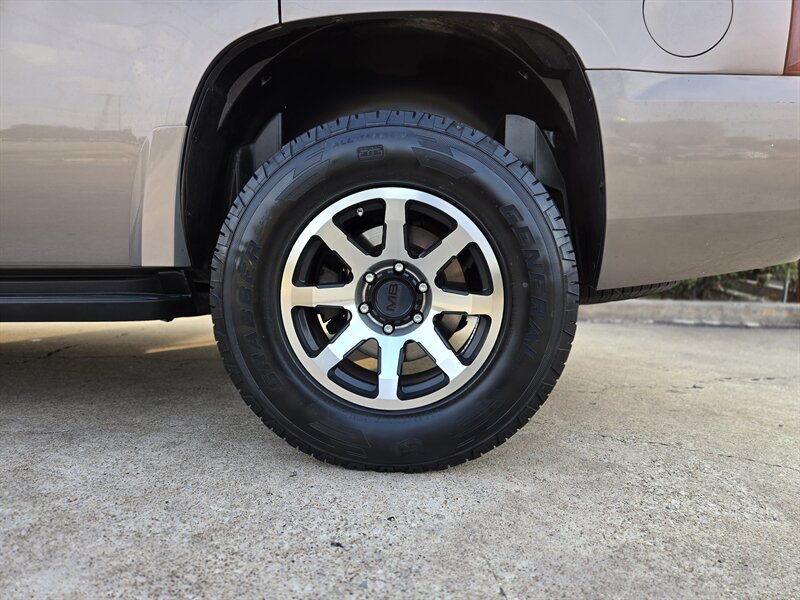 2007 Chevrolet Tahoe LT - Photo 5 - Garland, TX 75042