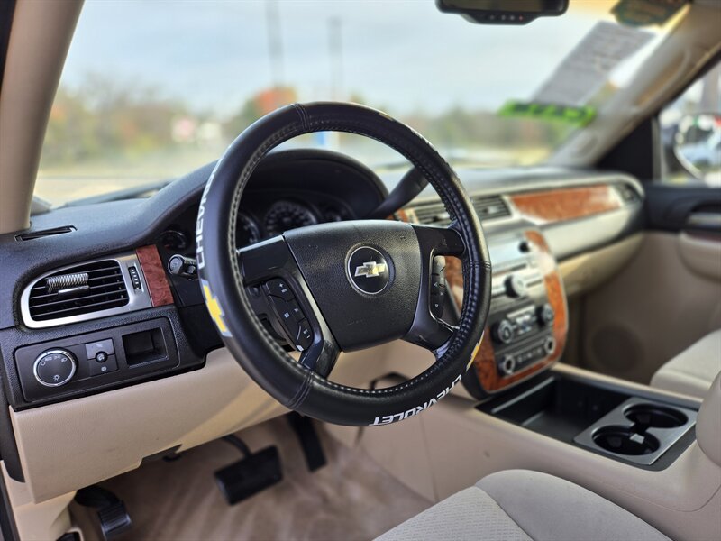 2007 Chevrolet Tahoe LT - Photo 14 - Garland, TX 75042