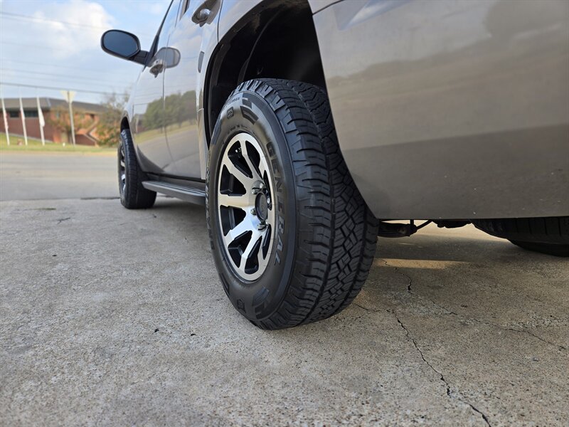 2007 Chevrolet Tahoe LT - Photo 6 - Garland, TX 75042