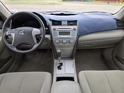 2009 Toyota Camry LE   - Photo 17 - Garland, TX 75042