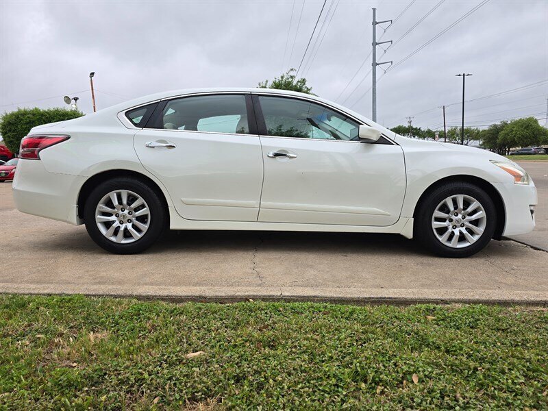 2014 Nissan Altima 2.5 - Photo 9 - Garland, TX 75042