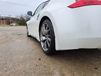 2015 Nissan 370Z Sport Tech - Photo 6 - Garland, TX 75042