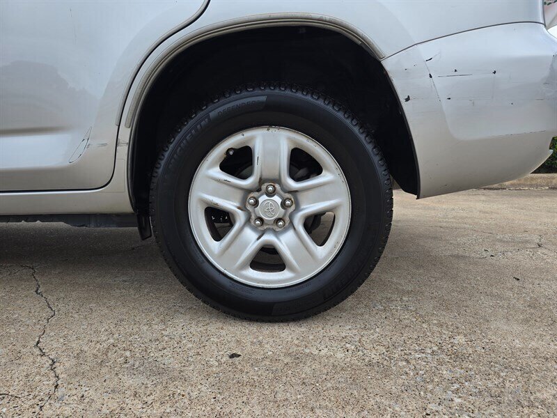 2008 Toyota RAV4 - Photo 4 - Garland, TX 75042