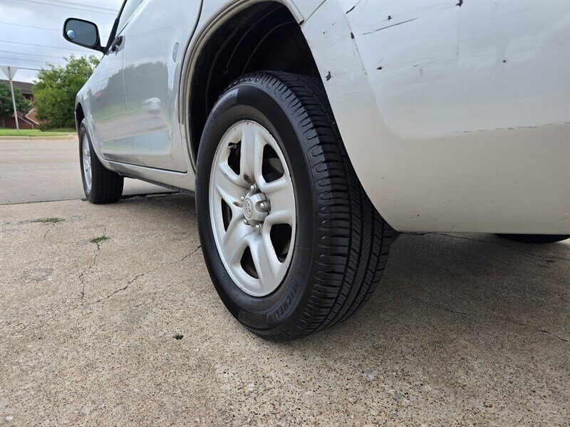2008 Toyota RAV4 - Photo 5 - Garland, TX 75042