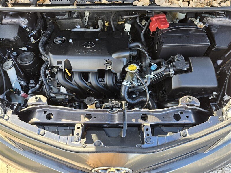 2012 Toyota Yaris 5-Door L - Photo 12 - Garland, TX 75042