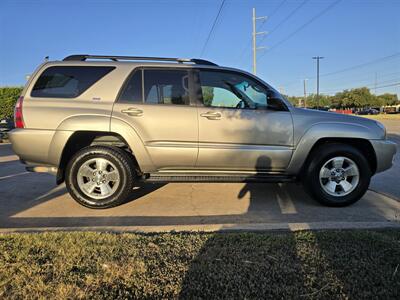 2004 Toyota 4Runner SR5   - Photo 11 - Garland, TX 75042