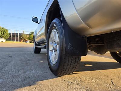 2004 Toyota 4Runner SR5   - Photo 7 - Garland, TX 75042