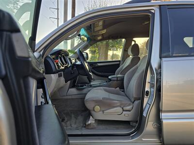 2004 Toyota 4Runner SR5   - Photo 16 - Garland, TX 75042