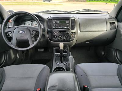 2005 Ford Escape XLS   - Photo 16 - Garland, TX 75042