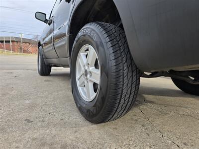 2005 Ford Escape XLS   - Photo 5 - Garland, TX 75042