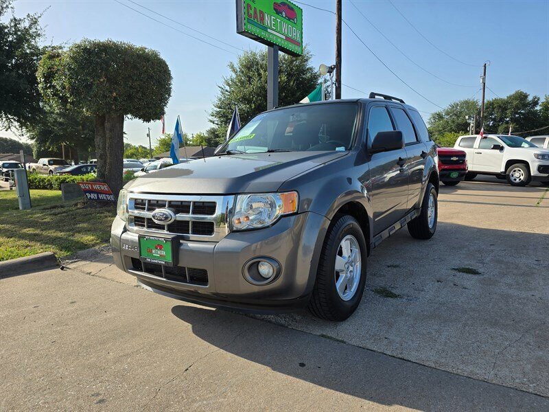 2010 Ford Escape XLT - Photo 2 - Garland, TX 75042