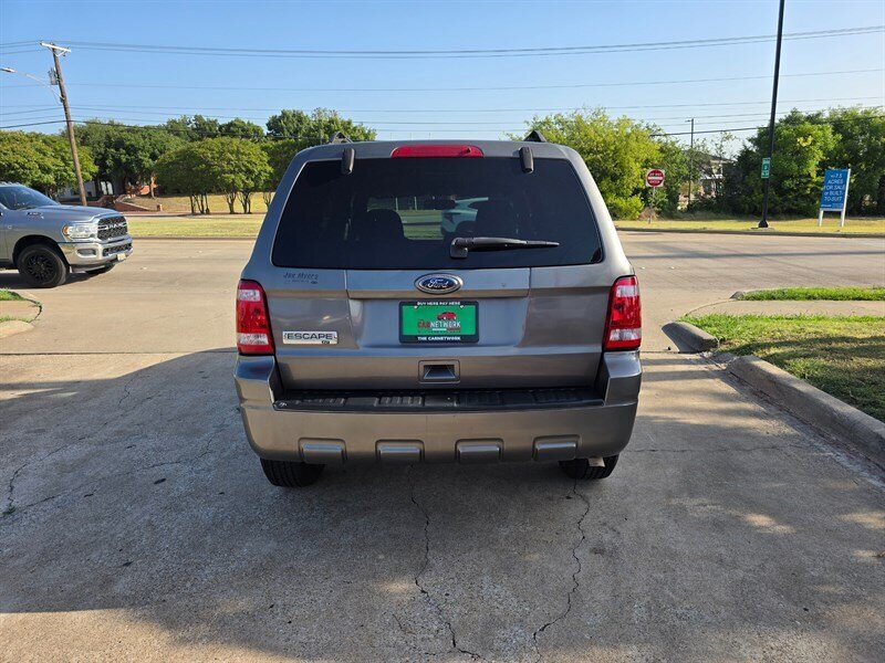 2010 Ford Escape XLT - Photo 8 - Garland, TX 75042