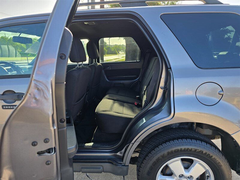 2010 Ford Escape XLT - Photo 16 - Garland, TX 75042