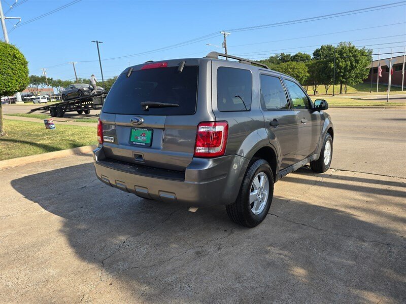 2010 Ford Escape XLT - Photo 9 - Garland, TX 75042