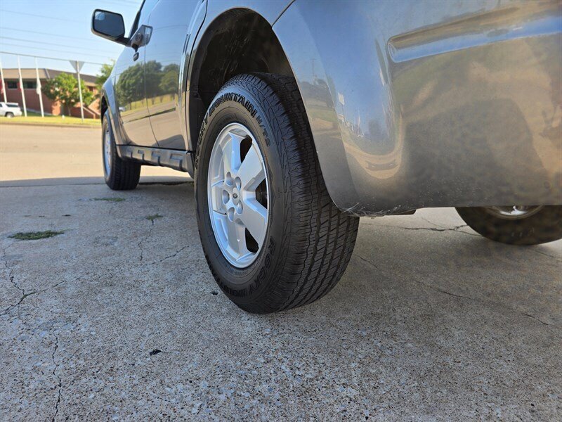 2010 Ford Escape XLT - Photo 6 - Garland, TX 75042